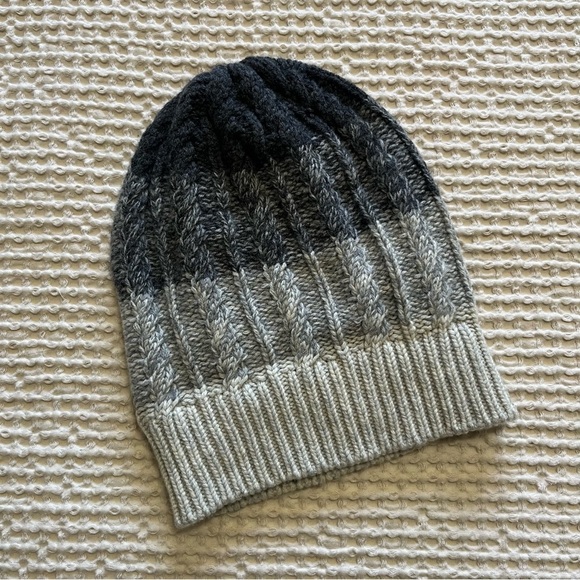 Athleta Knitted Cashmere Wool Beanie - Picture 1 of 3